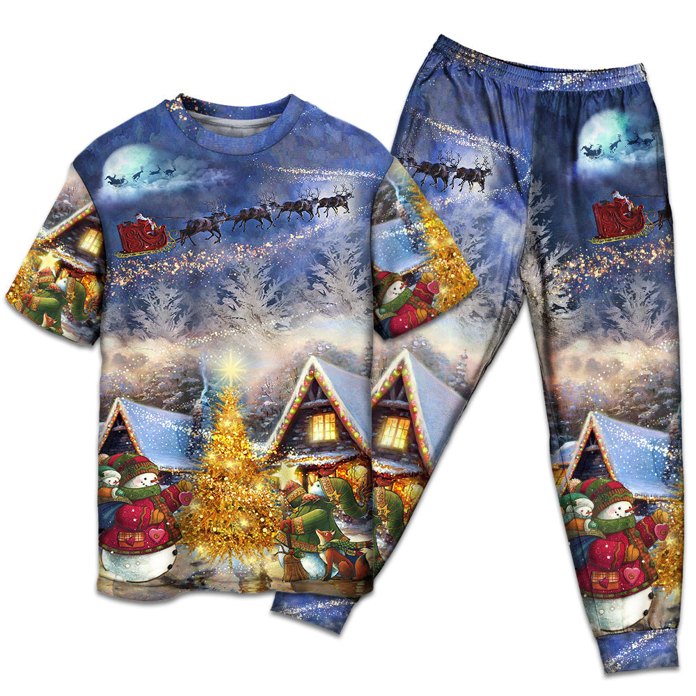 T-shirt + Pants / S Christmas Santa Claus Reindeer Snowman Family In Love Gift Light Art Style - Pajamas Short Sleeve - Owls Matrix LTD