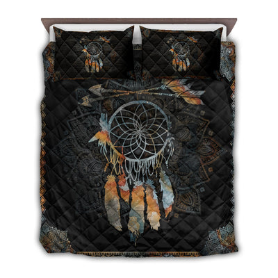 TWIN ( 50 x 60 INCH ) Native American Lovely Feathers - Quilt Set - Owls Matrix LTD