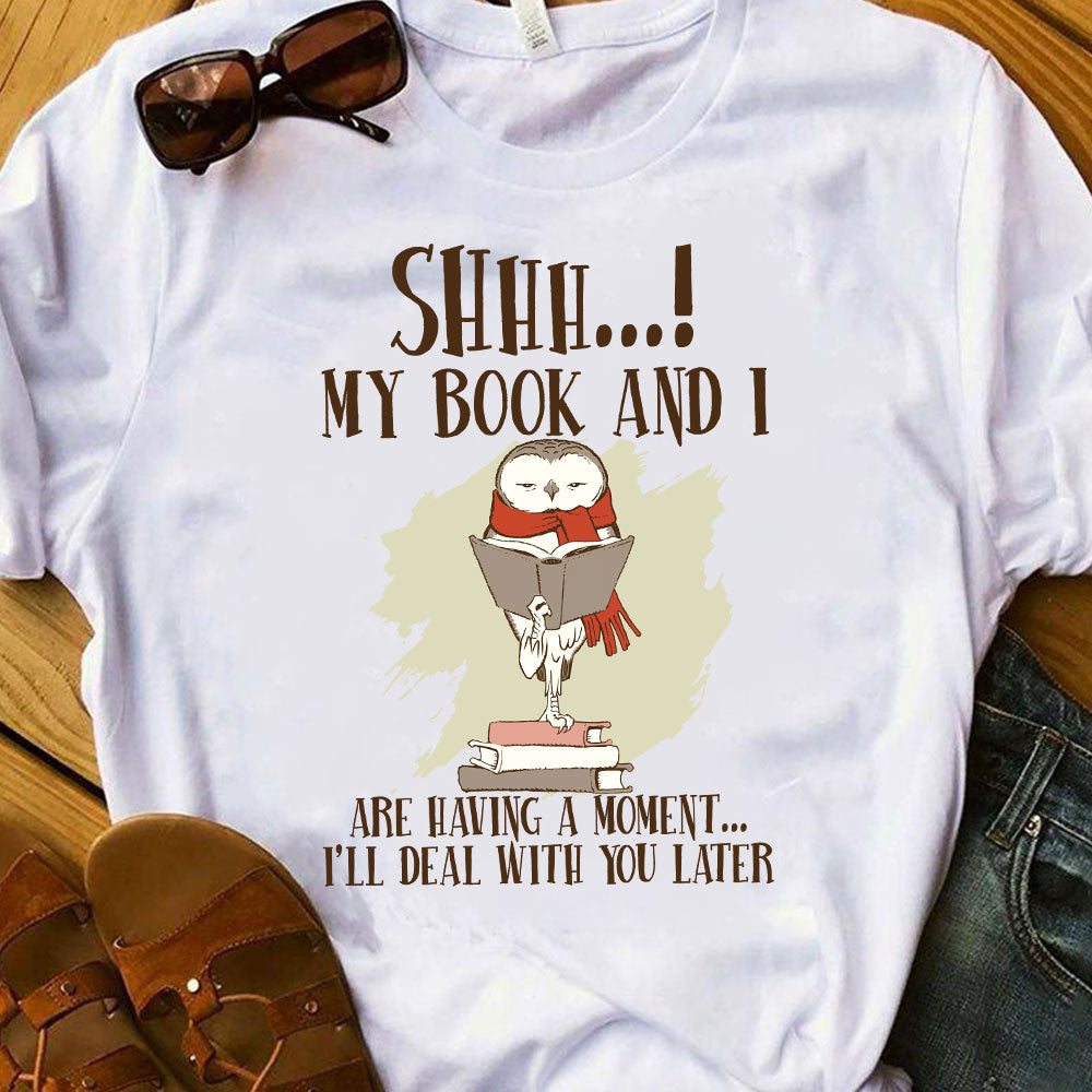Owl My Book And I Are Having A Moment LHGB2004014Y Light Classic T Shirt